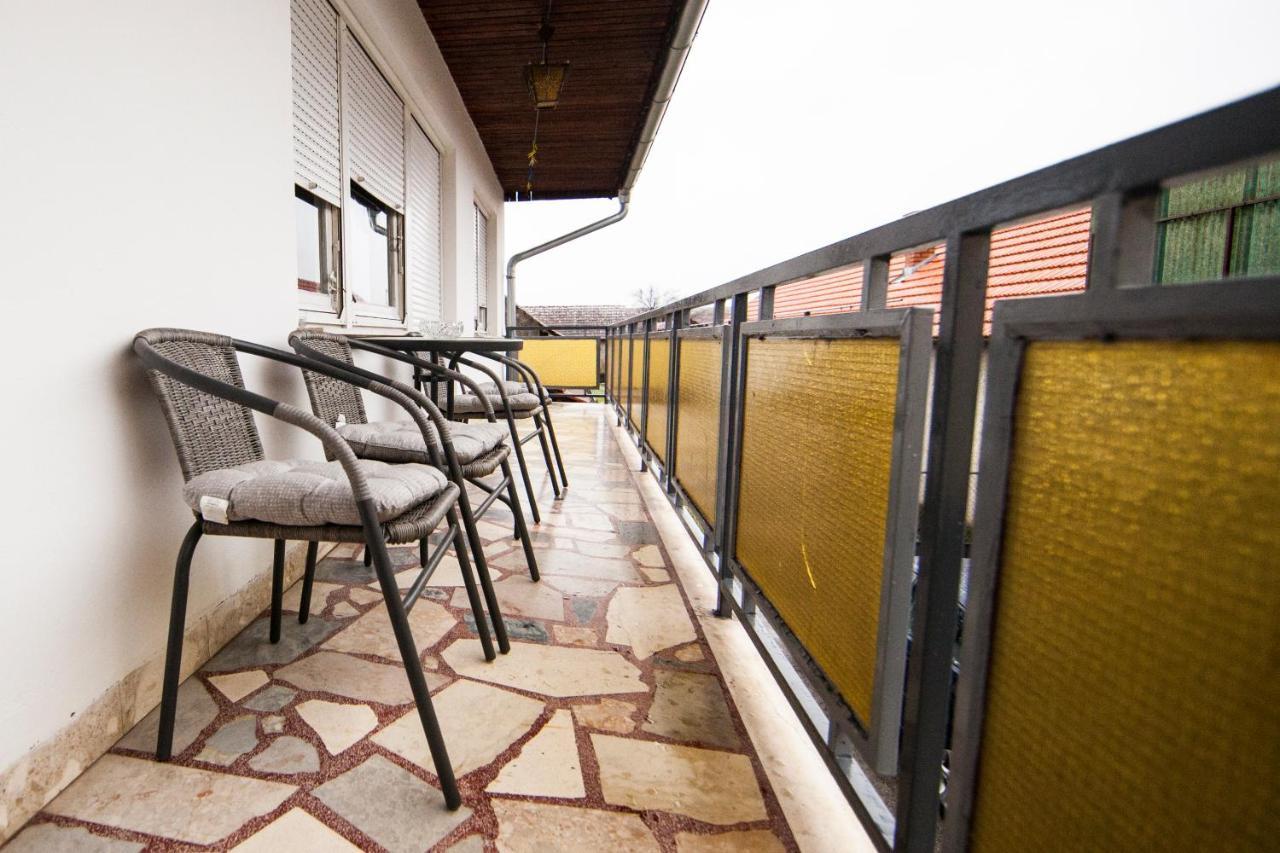 Apartman Kuca 150 Mala Subotica Exterior photo