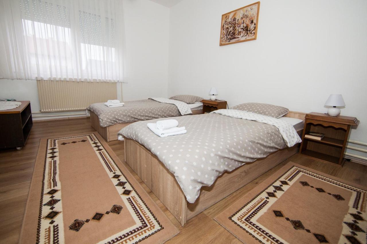 Apartman Kuca 150 Mala Subotica Exterior photo